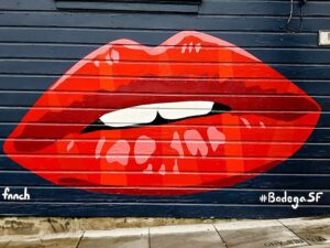 Η Τζένη: Το διήγημα του μήνα Lips_mural_BodegaSF.jpg