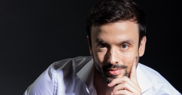 You are currently viewing Στέργιος Φωτόπουλος: “Αναφυλαξία”, νέα ποιητική συλλογή για την ανθρώπινη ύπαρξη, τις κοινωνικοπολιτικές πτυχές και τον έρωτα